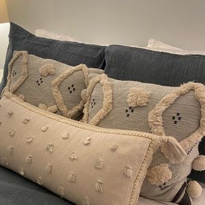 Anthropologie Throw Pillows (2)